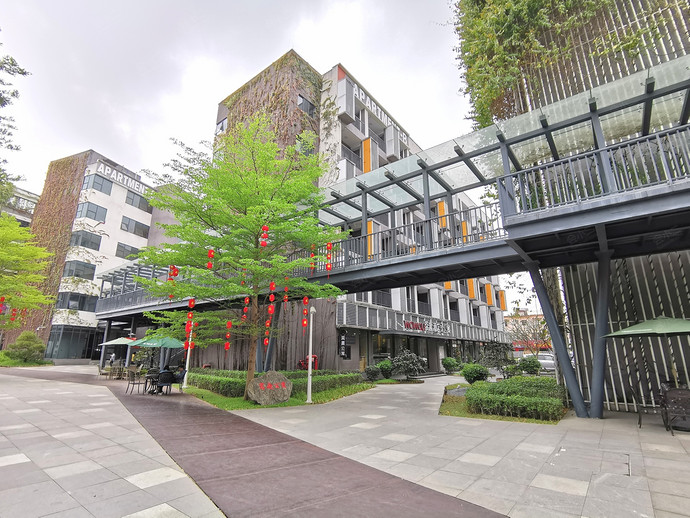 窝趣酒店式公寓（广州龙洞柯木塱地铁站店）