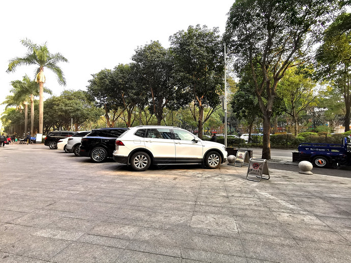 深圳西丽奈威S酒店（万科云城店）奈威S酒店停车场