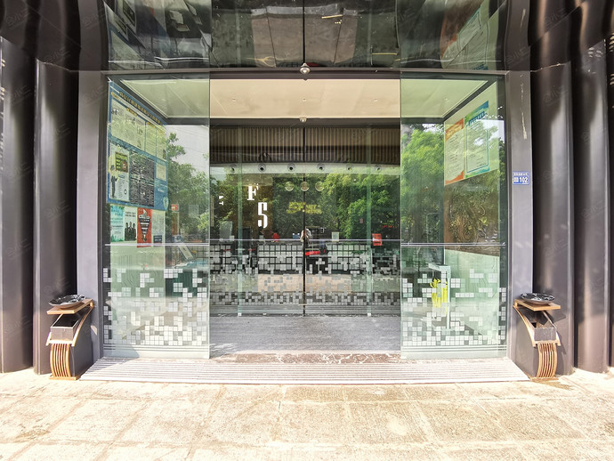 贵阳5F.NET+HOTEL酒店外观