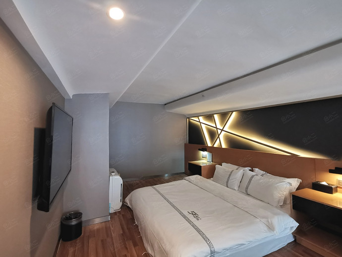 贵阳5F.NET+HOTEL酒店复式大床房