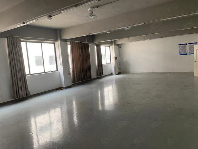中盈职业技能培训学校课室二