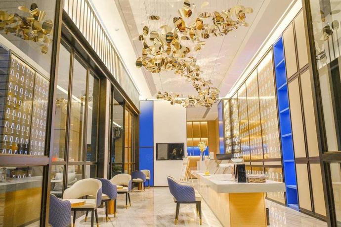 雅园前海酒店（深圳妈湾地铁站店）大堂