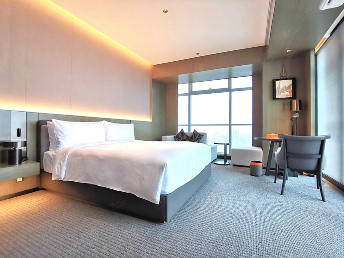 成都中鸿温德姆至尊酒店至尊湖景大床房