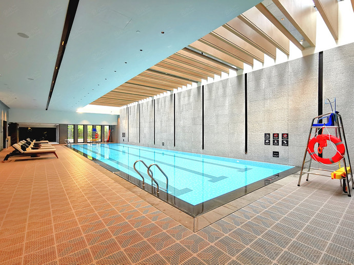 上海虹桥机场香格里拉及盛贸酒店游泳