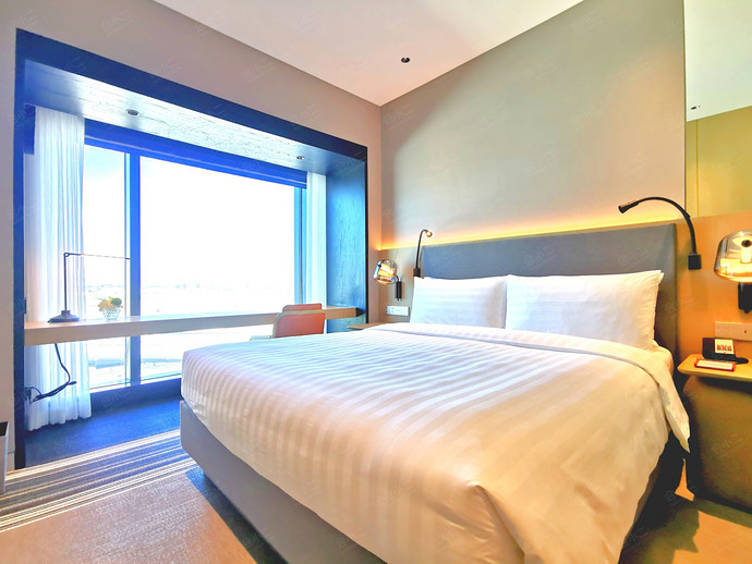 上海虹桥机场香格里拉及盛贸酒店盛贸机场景观豪华大床房