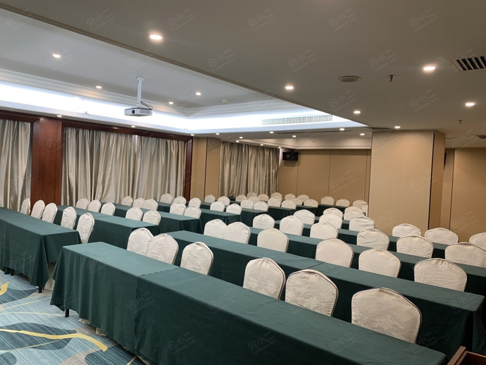 南昌锦湖大酒店3号会议室