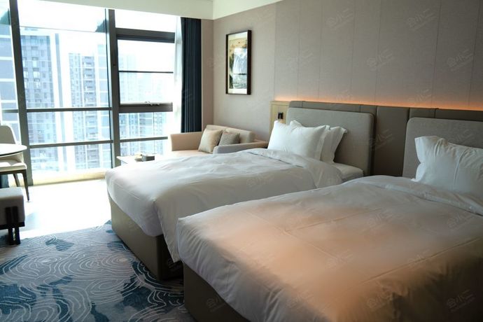 珠海华业建国饭店豪华双床房