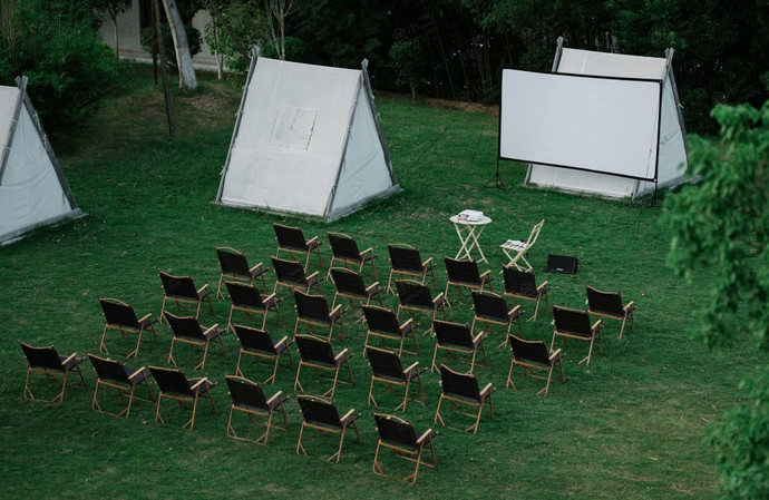 裕和夫子山居影剧院