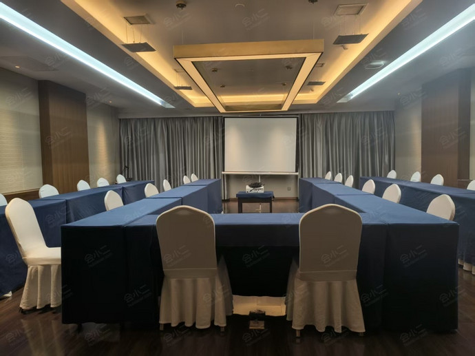 郑州中州华悦饭店（郑州东站万象城店）鹿鸣厅