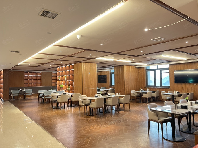 郑州中州华悦饭店（郑州东站万象城店）云天阁