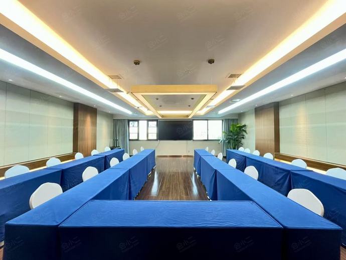 郑州中州华悦饭店（郑州东站万象城店）采薇厅